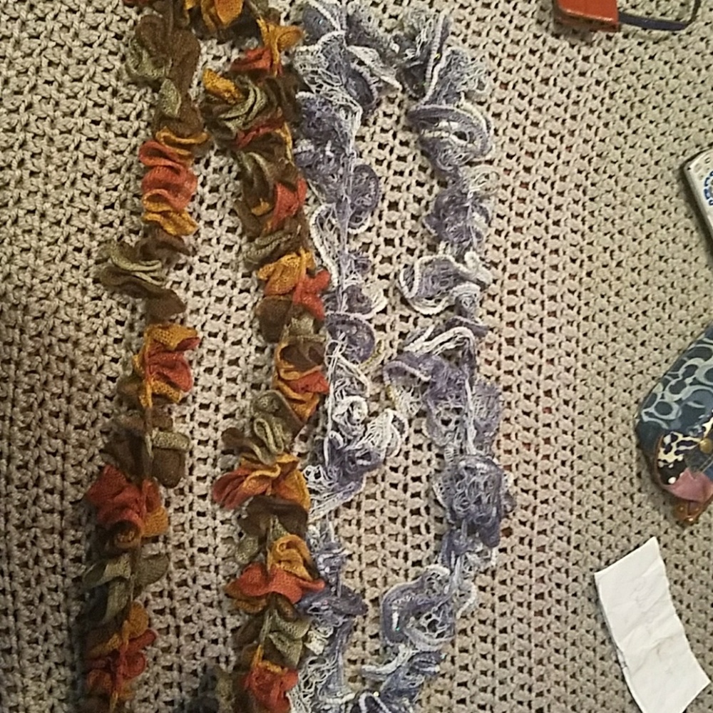 scarfs